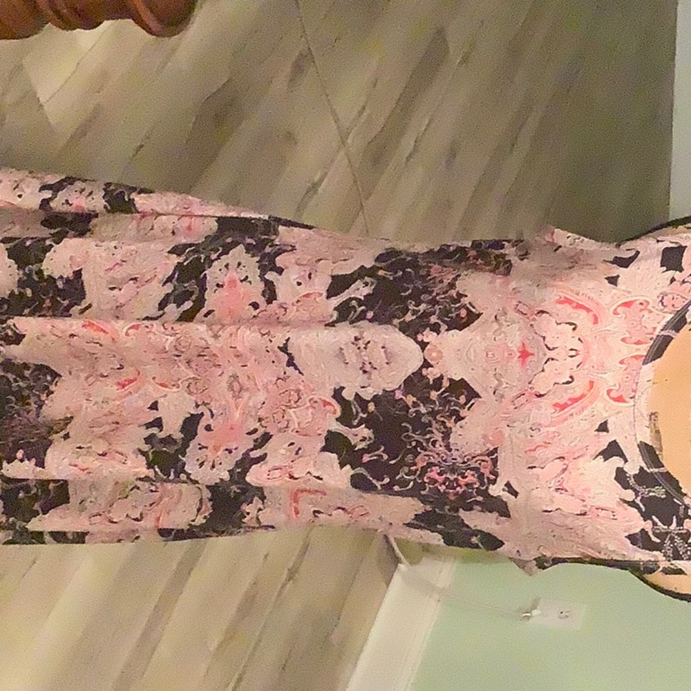 Boutique dress, size large. Multicolor, red, black, white. Good condi